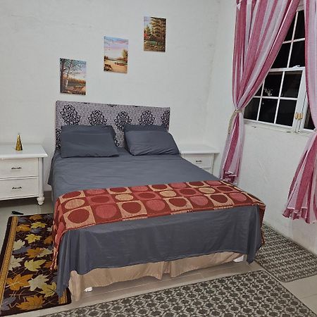 David'S Place Christ Church Bagian luar foto